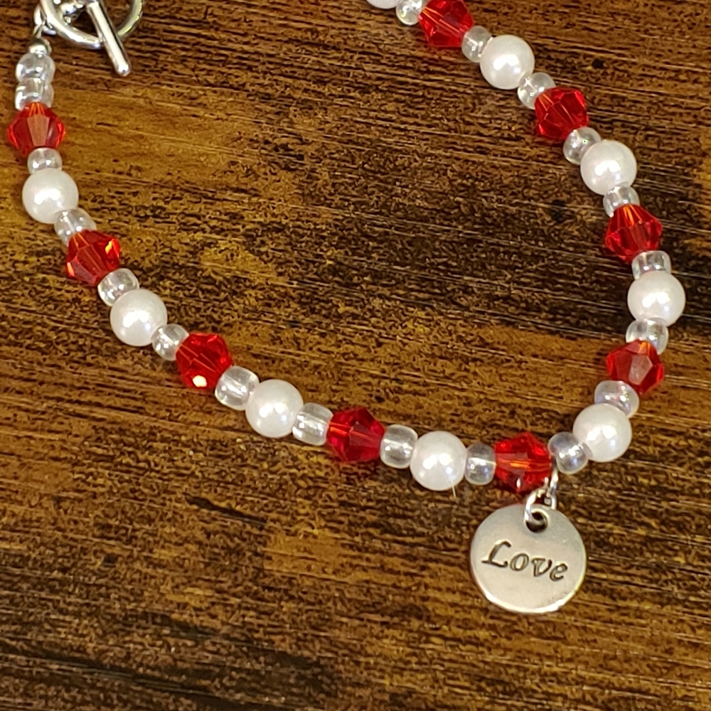Handmade crystal bead and pearl charm bracelet